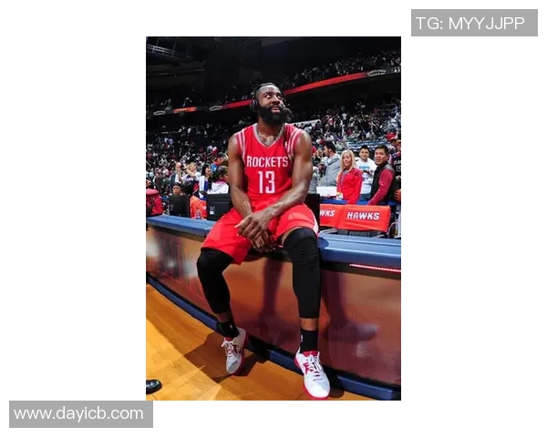 开拓者队取消今日媒体采访 球员陆续离开场馆暂无新动态